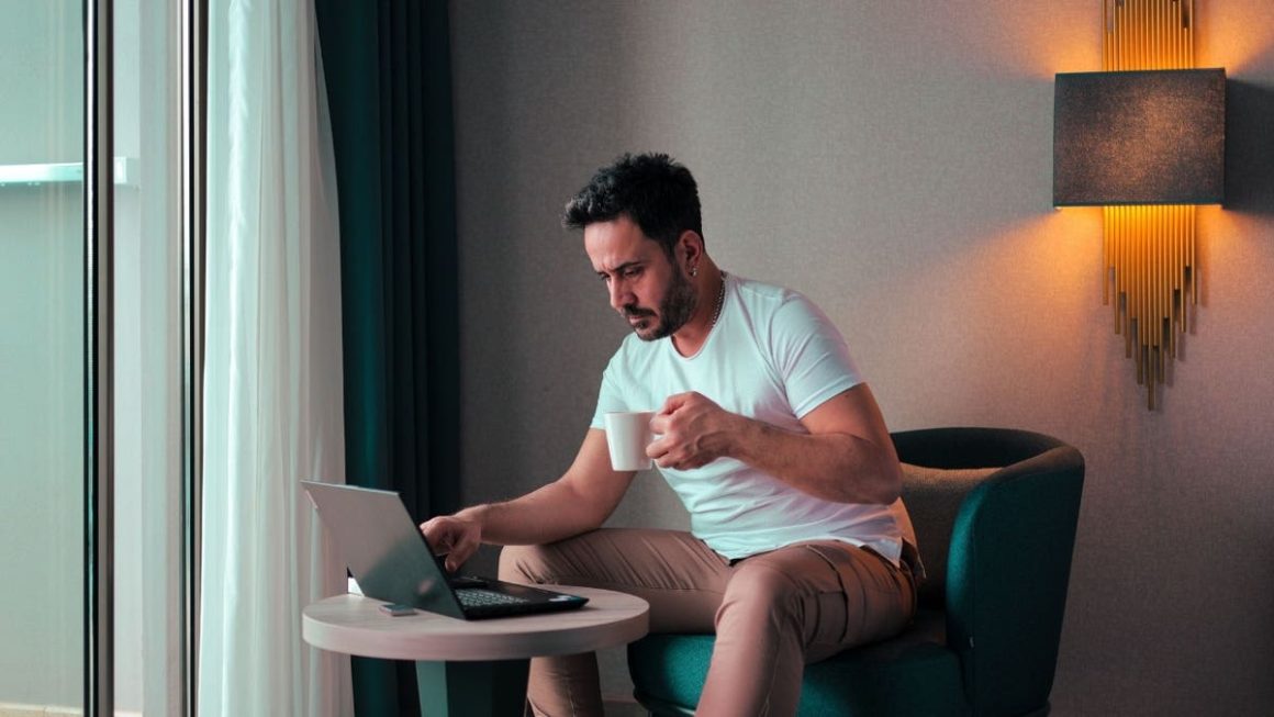 8e5fc183-aea4-48ce-827d-1cf99f6197a1 Protect Yourself from Hotel Wi-Fi Phishing Attacks
