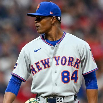 Mets Pitcher Jefry Yan’s Unique Celebration Garners Attention