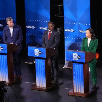 Wisconsin Democratic Gubernatorial Race Highlights Party Divide