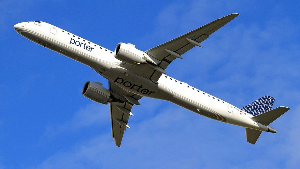 a0f99c07-8284-49cb-8102-e3d876d686eb Flight Canceled Due to Unbuckled Toddler
