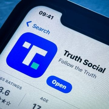 Truth Social Attracts Early Customers