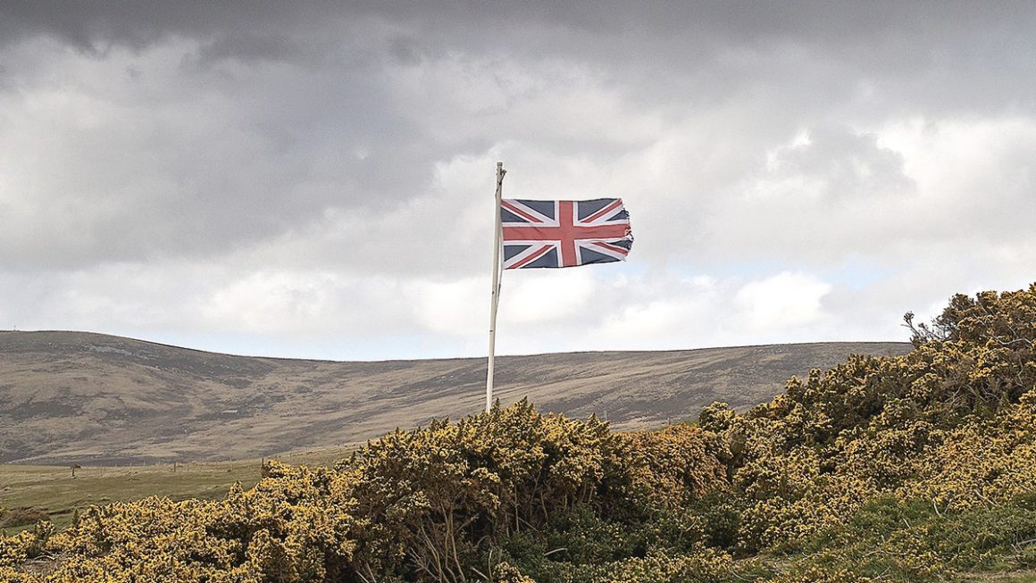 U.S. Maintains Neutral Stance on Falklands While Encouraging UK’s Defense Spending