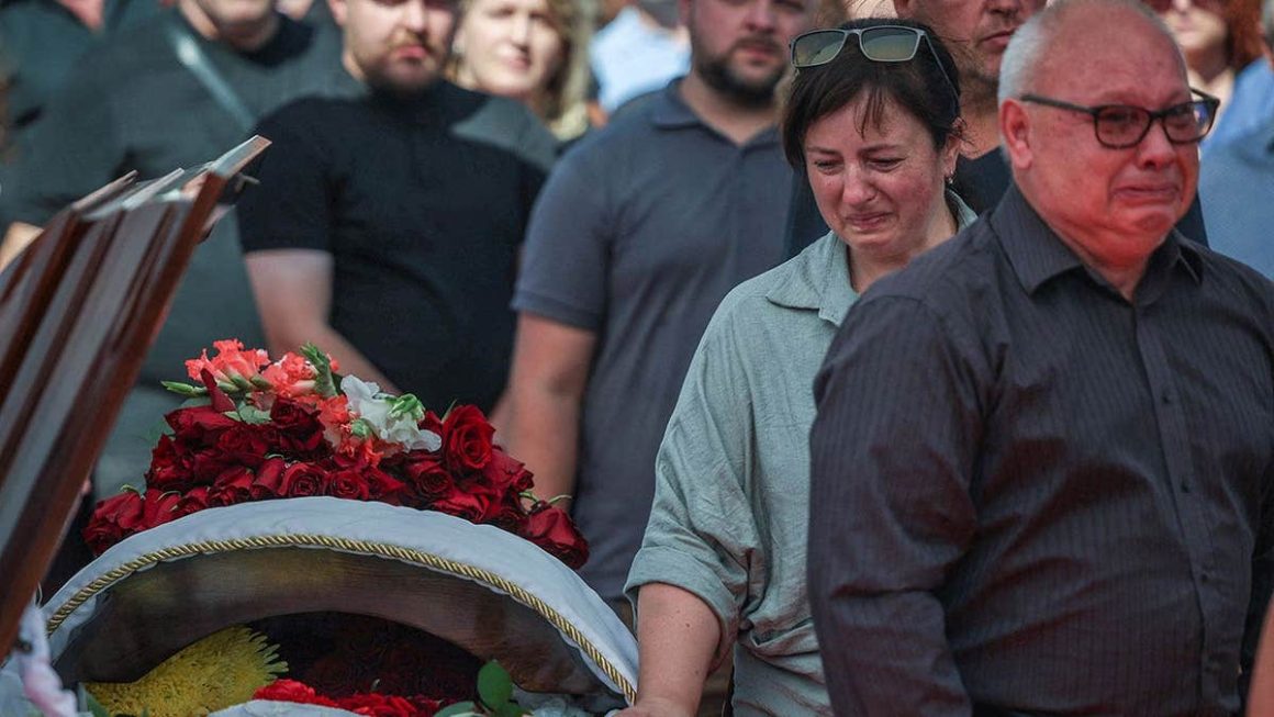 Russia Intensifies Attacks on Kyiv and Surrounding Areas