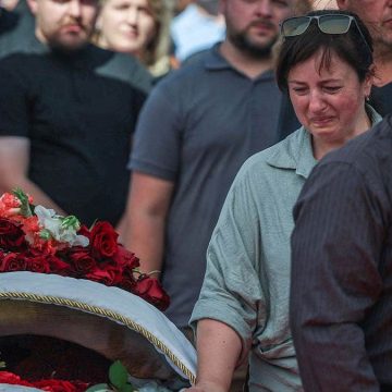 Russia Intensifies Attacks on Kyiv and Surrounding Areas