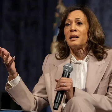 Kamala Harris’s Potential 2028 Presidential Bid Focuses on Progressive Outreach