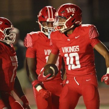 b21f48e8-62c4-4936-ac1f-6db4b0578621 Xavier Pratt’s Versatility Propels Homewood-Flossmoor to Victory
