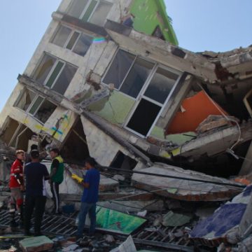 Colombia Reels After Devastating Earthquake