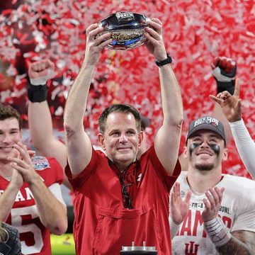 Unlikely College Football Champions: Overcoming Preseason Expectations