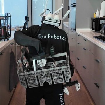 Humanoid Robots Take on Household Chores in San Francisco