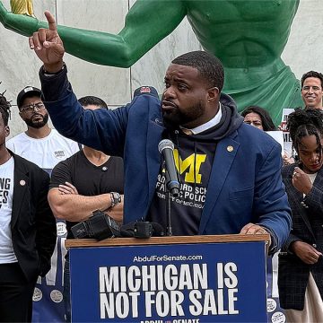 Democrat Warns of Rising Socialist Influence Within Party