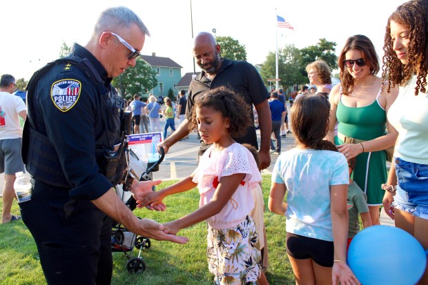 bc7cb118-6b57-4433-9251-0b253b0e219c Morton Grove Celebrates National Night Out