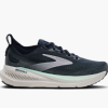Selecting the Right Sneakers for Plantar Fasciitis