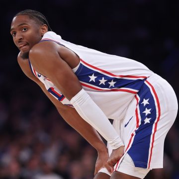 LeBron James Signs Two-Year Deal with Philadelphia 76ers