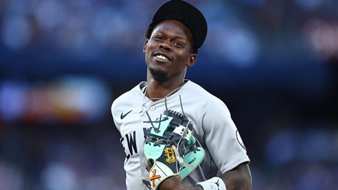 Jazz Chisholm Jr.’s Fielding Error Leads to Controversy