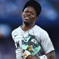 Jazz Chisholm Jr.’s Fielding Error Leads to Controversy