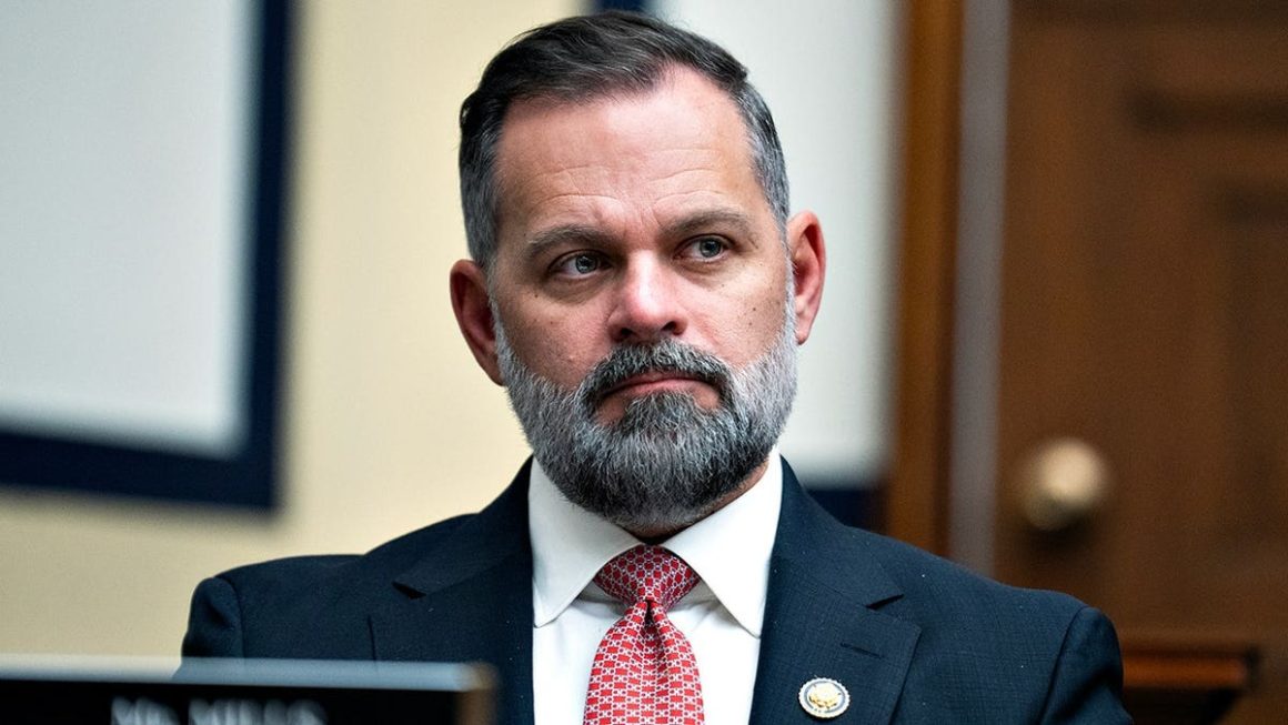 House Incumbents Face Defeats in 2026 Primaries