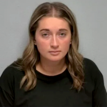Kentucky Middle School Teacher Faces Criminal Charges for Alleged Student Relationship