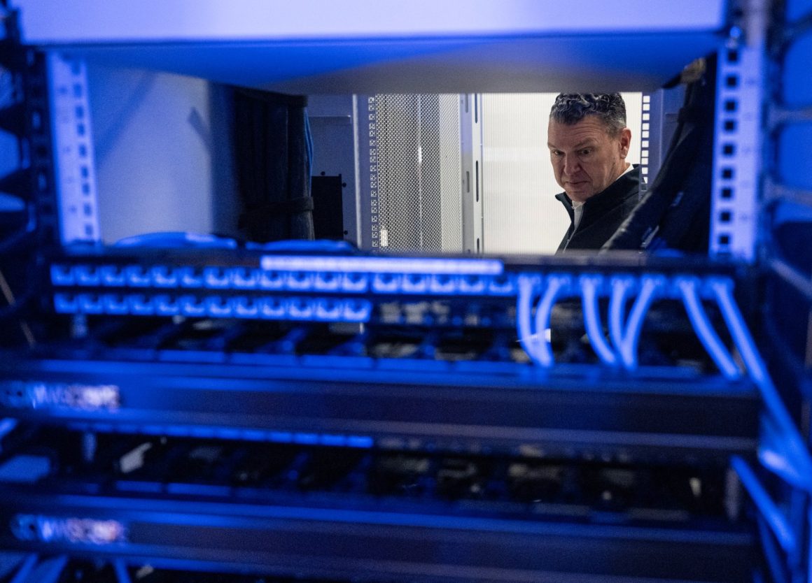 U.S. Plans to Ban Chinese Optical Transceivers from Data Centers