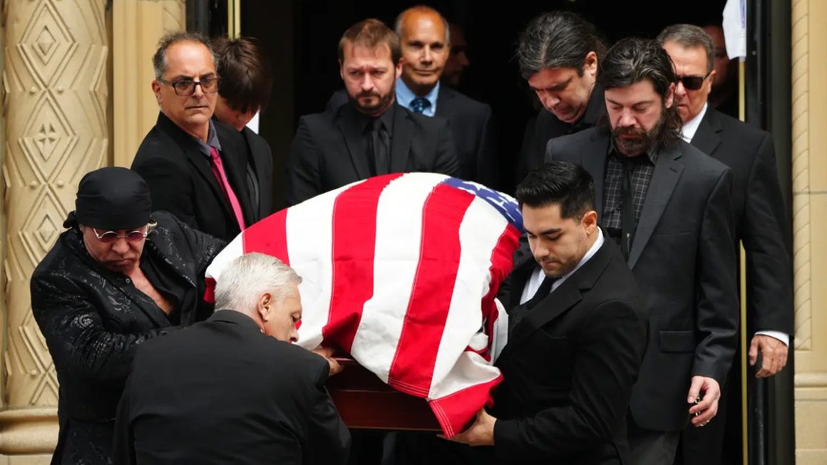 Vincent Pastore’s Farewell: ‘Sopranos’ Stars Pay Tribute