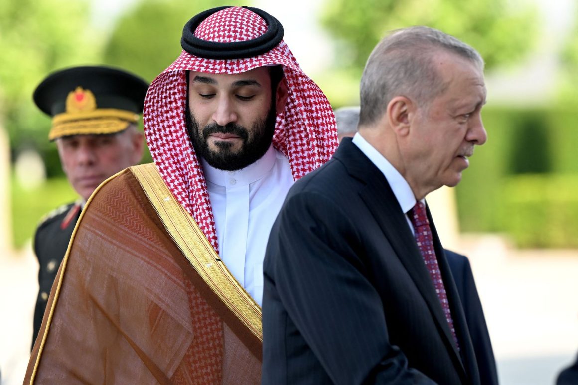Middle East Strategic Shift: New Defense Pact Among Saudi Arabia, Turkey, and Pakistan