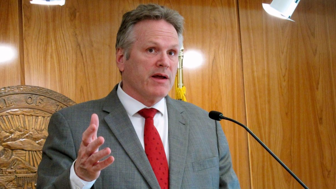 Alaskans Prepare to Elect New Governor Amid Diverse Candidate Field