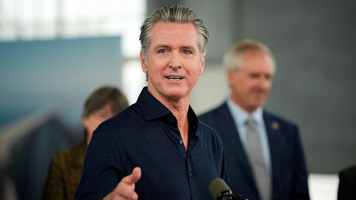 California Considers Official Recognition of Muslim Holidays