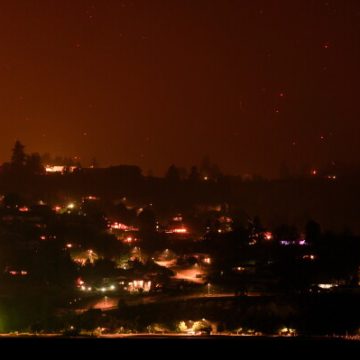 Western U.S. and Canadian Wildfires Force Evacuations and Resilience Efforts