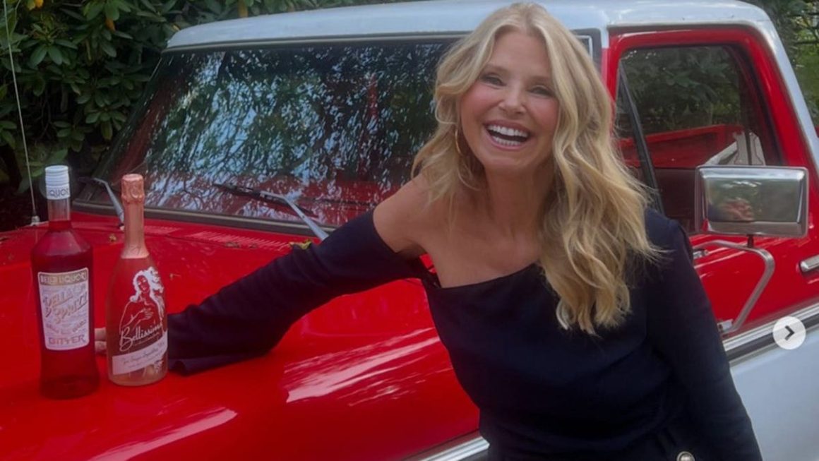 Christie Brinkley Captivates Fans on Instagram with Youthful Appearance