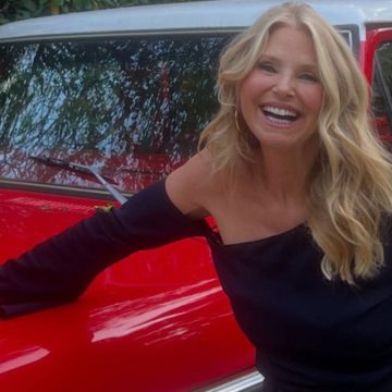 Christie Brinkley Captivates Fans on Instagram with Youthful Appearance