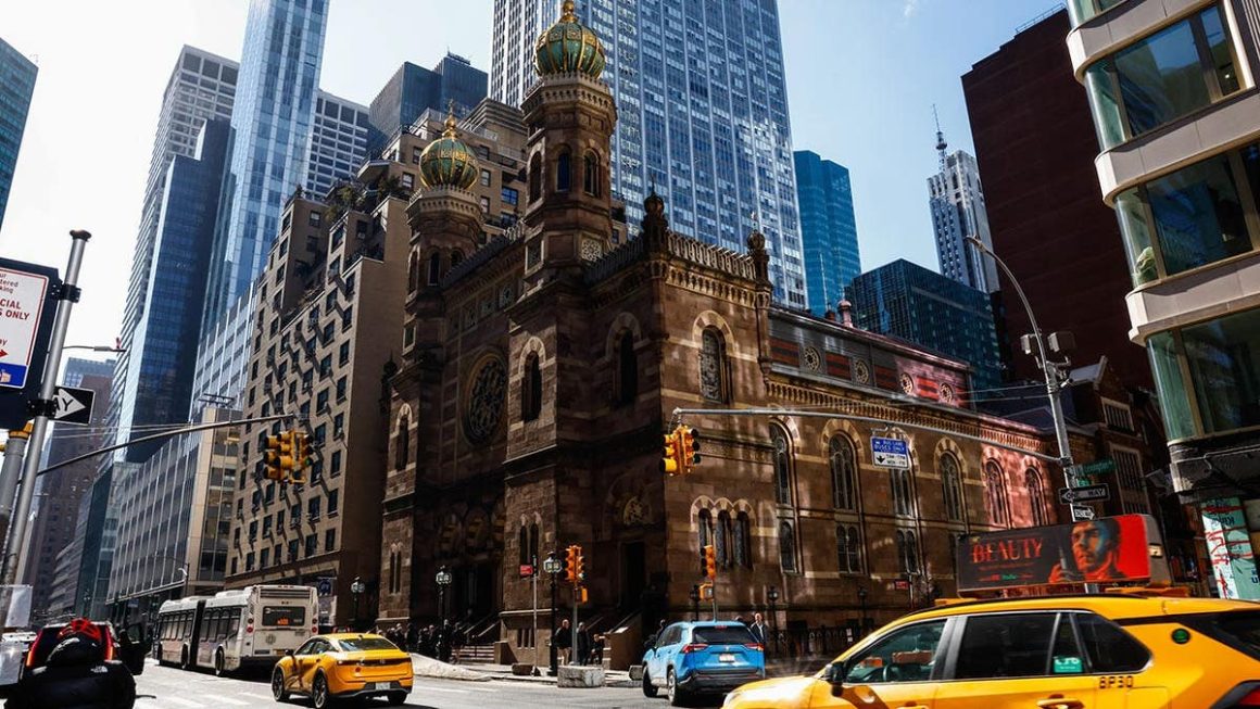 Bronx Man Faces Federal Hate Crimes After Synagogue Attack