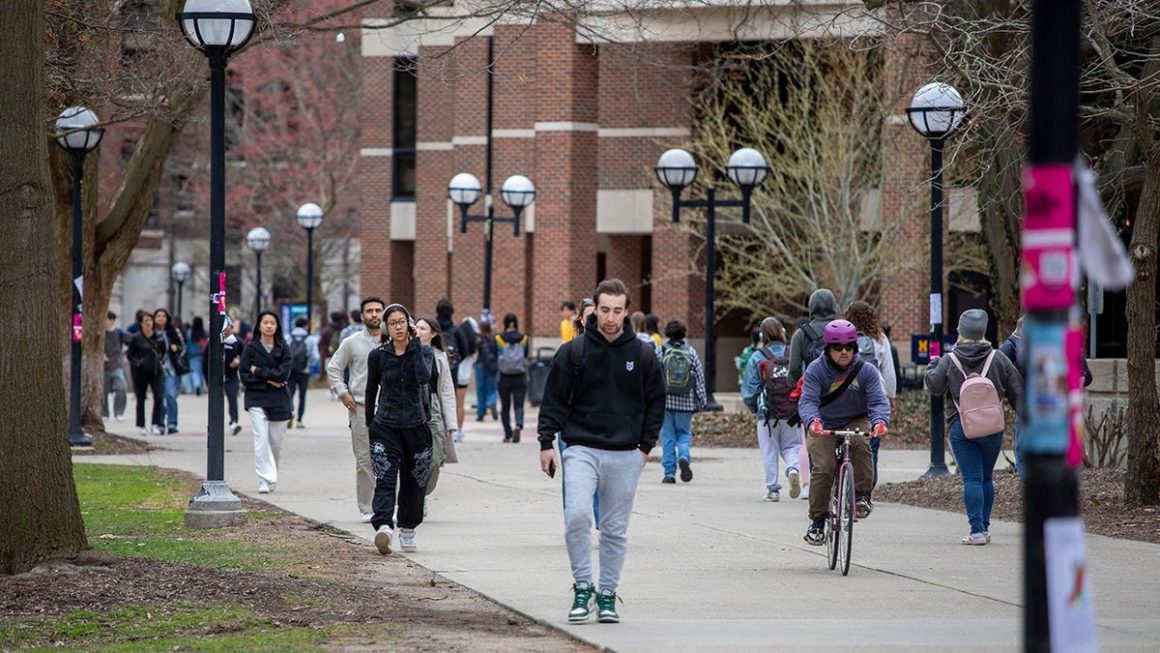 University of Michigan’s New Grading Policy Aims to Support Freshmen’s Mental Health