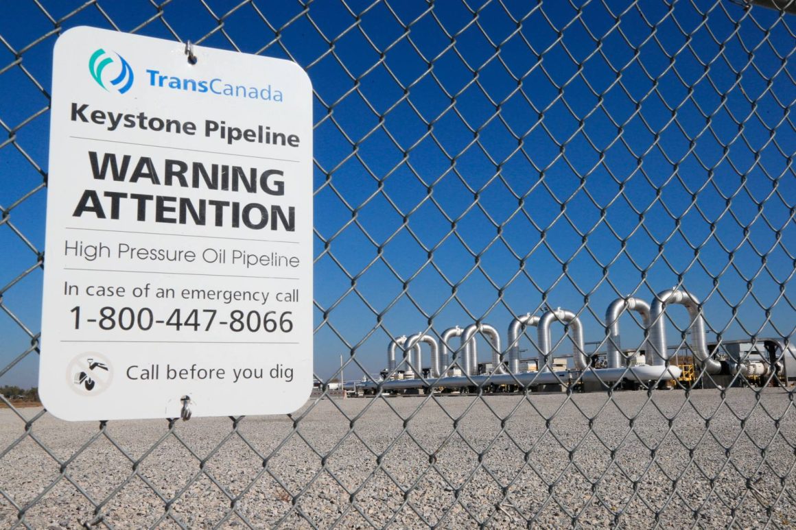 Trump Temporarily Halts Tariffs on Canadian Imports, Discusses Keystone XL Pipeline Revival