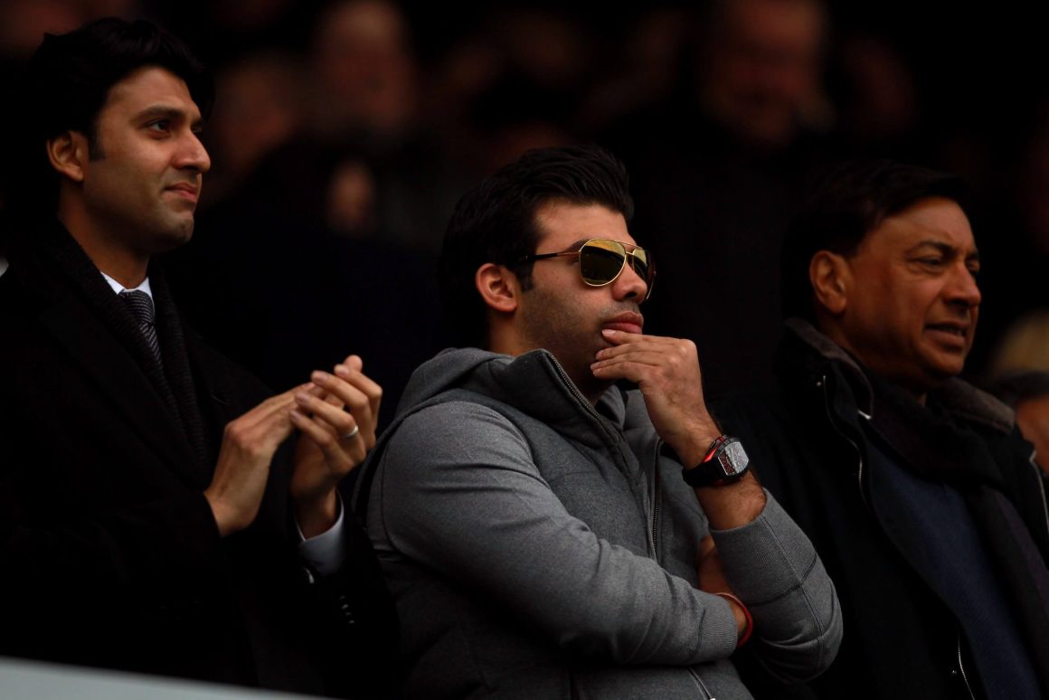 f8de7189-bf03-41e0-81f9-ddf5adaae504 Jeff Bezos’ Consortium Acquires Minority Stake in Liverpool FC