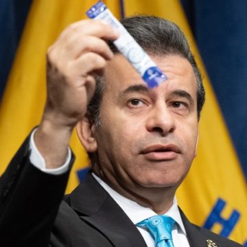 Concerns Over 7-OH Ban in Illinois