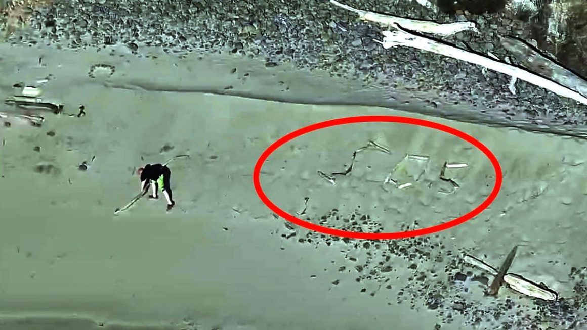 02b177d6-e8fc-4a9c-bd3e-2e76f8261f70 Tourists Rescued from Oregon’s Isolated Lost Boy Beach