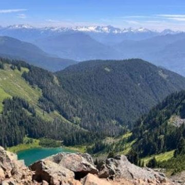 Tragic Falls Claim Lives of Two Hikers on Sauk Mountain