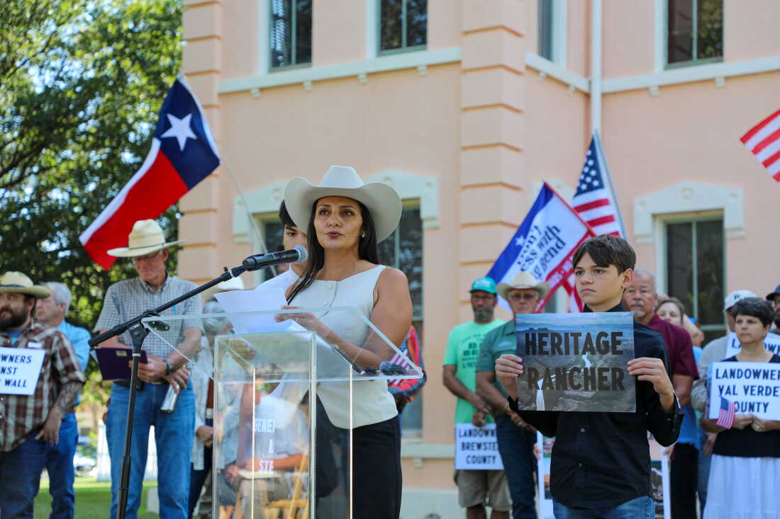 05df37b8-9969-405c-9ef7-00b845fe2e31 Texas Landowners Sue Over Border Wall Plans