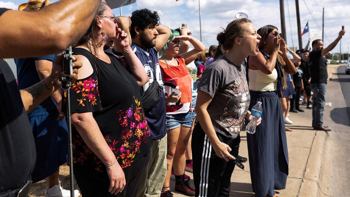 0fe1e40f-645e-4f6d-8af6-41a06609c8d5 Coordinated Protest Over ICE Shooting in Austin