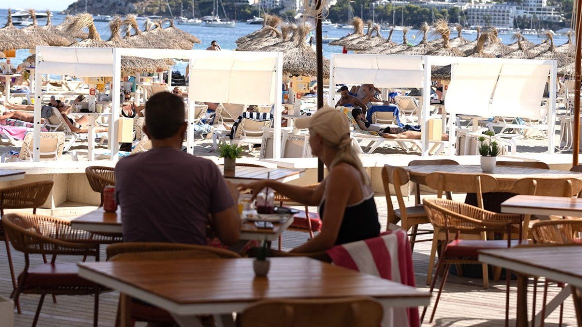 Mallorca Seeks Wealthier American Tourists Amid Overtourism Concerns