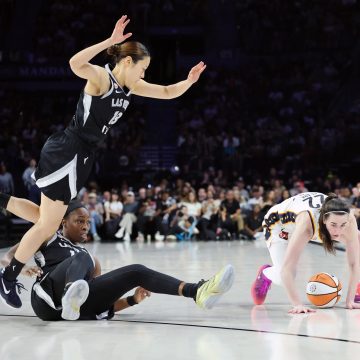 40083b60-74e3-4116-87a1-3f51b32c19b3 Caitlin Clark’s Unfortunate Return in WNBA Playoffs as Aces Dominate Game 1