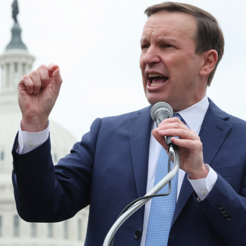 Sen. Murphy Advocates for Government Regulation of the Internet