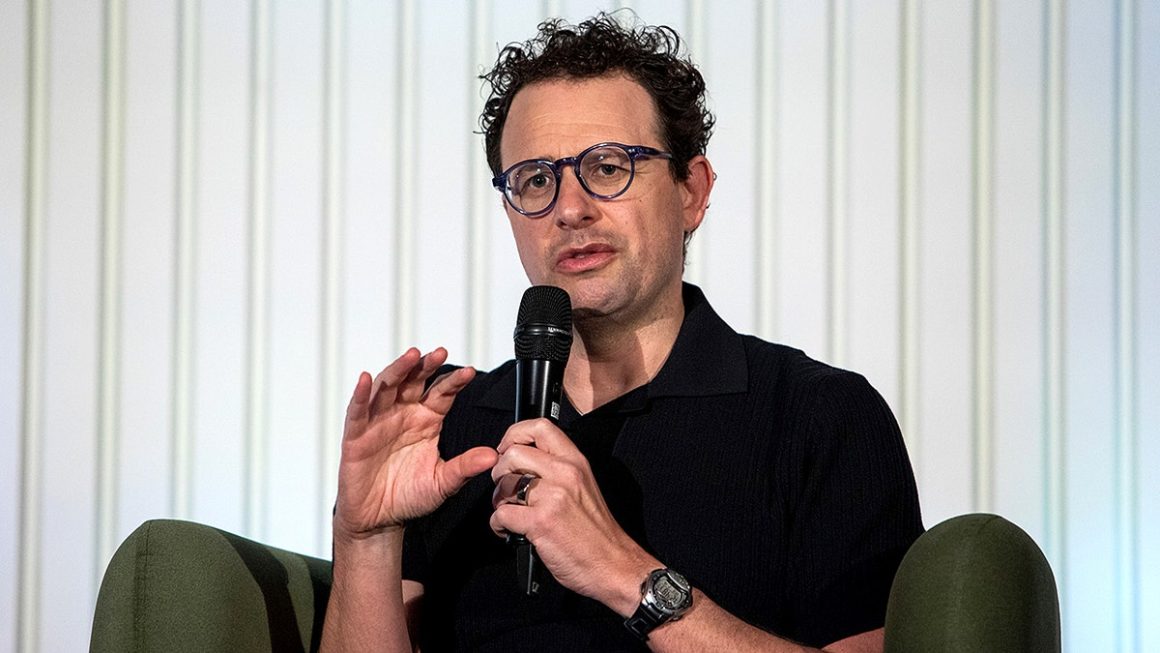 Anthropic CEO Warns U.S.-China AI Race Resembles Cold War