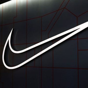 Nike Faces Challenges Amid Political and Market Pressures