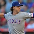Anticipating the Rangers vs Mariners Matchup Amidst MLB Wild Card Race