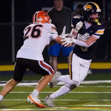 5e237345-fec3-4ecf-acc8-54f14aff75e7 Rising Star: Will Kalish of Neuqua Valley Strives for Football Excellence