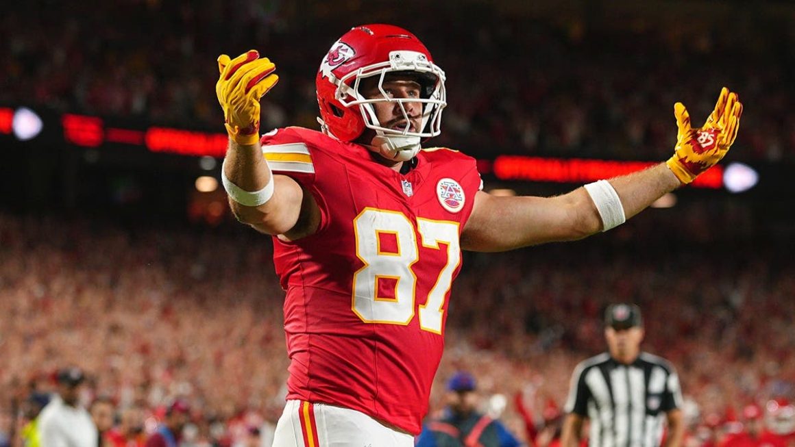 Taylor Swift Celebrates Travis Kelce’s Touchdown at Arrowhead Stadium