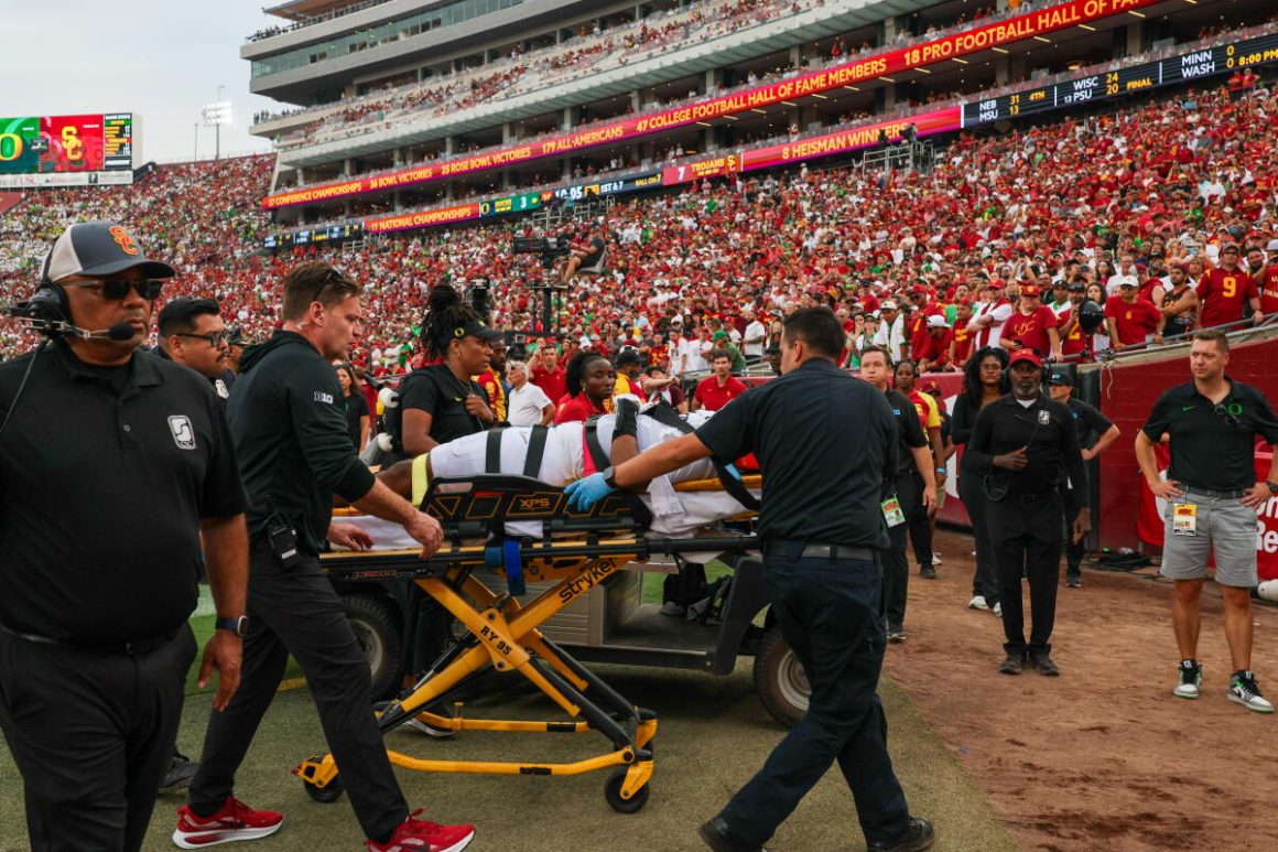 USC Linebacker Suspended After Controversial Hit on Oregon Quarterback