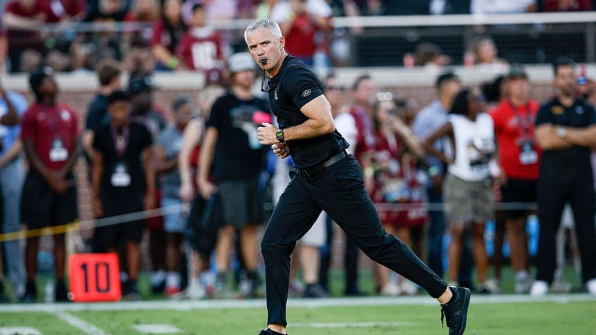 Chaos Ensues at FSU-SMU Game Due to Power Outage
