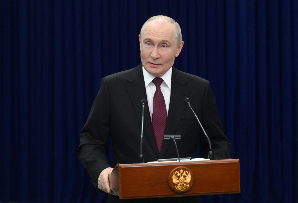 Rising Tensions Between Russia and Ukraine: Airspace Safety and Accusations