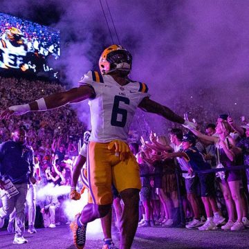 Lane Kiffin’s Energetic Debut at LSU: A Night to Remember